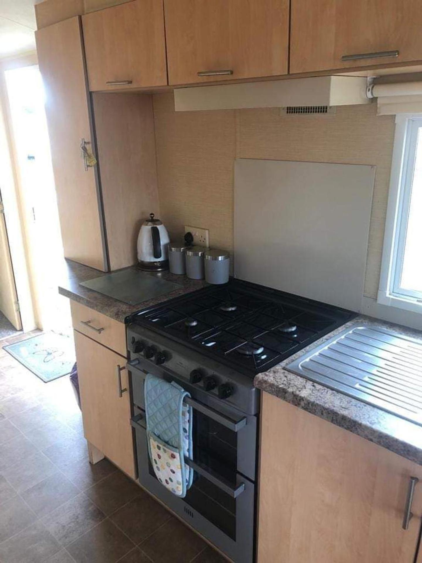 Adorable 2 Bedroom Caravan In Clacton-On-Sea Εξωτερικό φωτογραφία